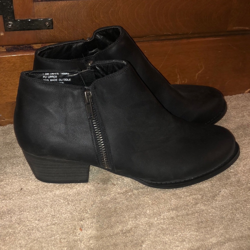 Espirit ankle boots